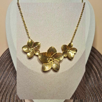 Collier "Fleur d'or"
